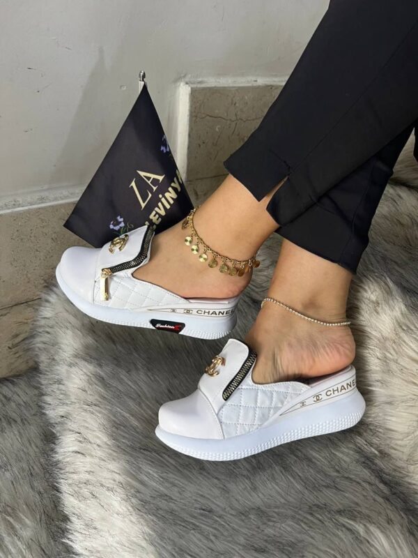 Luxury ladies sneakers available in size 40/44